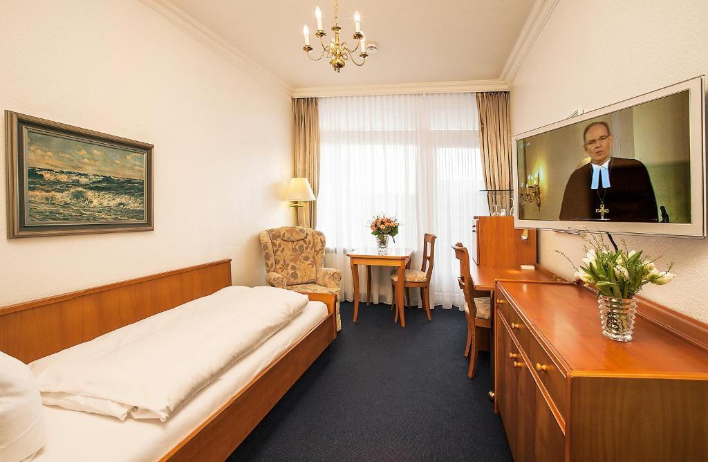 Strandhotel Monbijou Gmbh Garni Westerland Rum bild