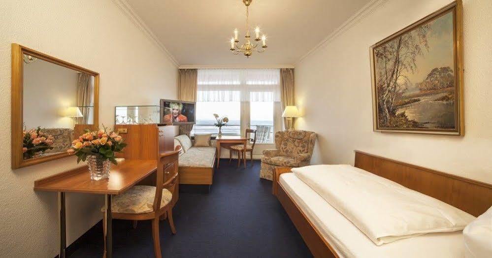 Strandhotel Monbijou Gmbh Garni Westerland Exteriör bild